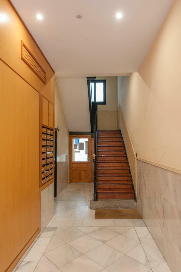 Guernica I Apartment Мадрид Екстериор снимка