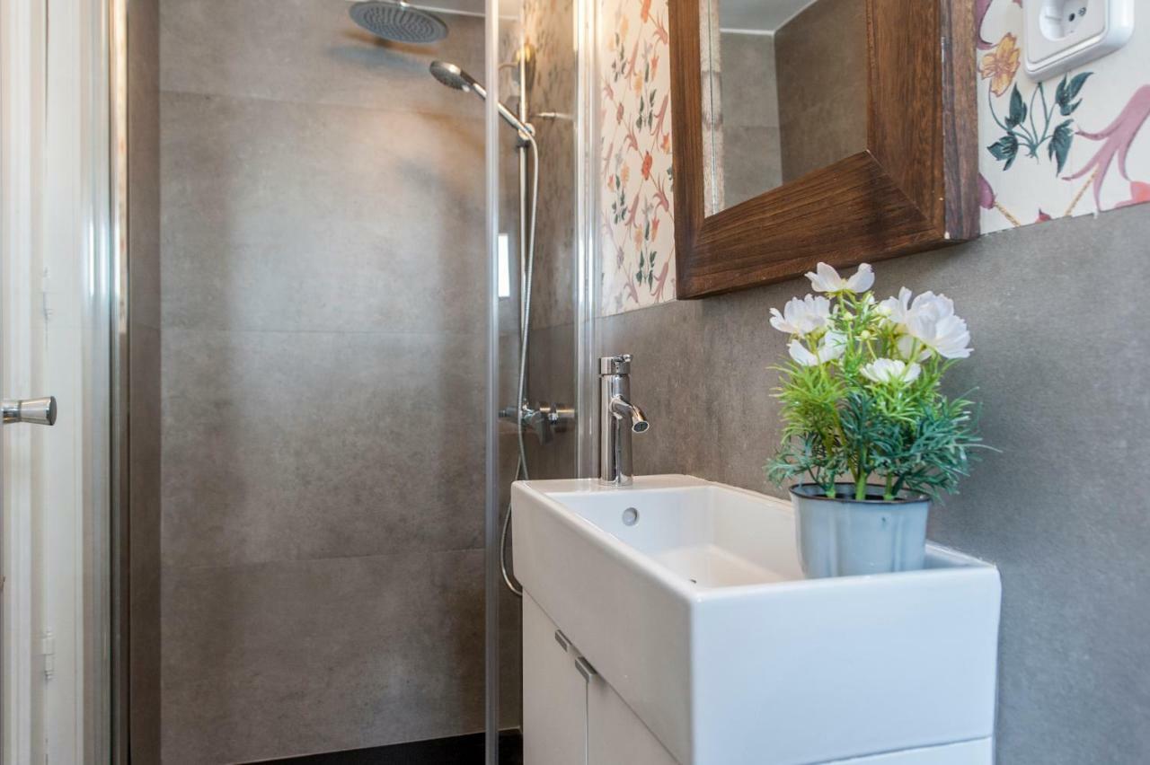 Guernica I Apartment Мадрид Екстериор снимка